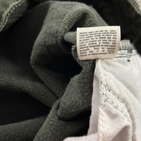 St. John's Bay Straight Leg Stretch Women's Olive Green Corduroy Pants Size 10 - Picture 12 of 16